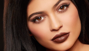 Kylie matte lip color - True Brown K