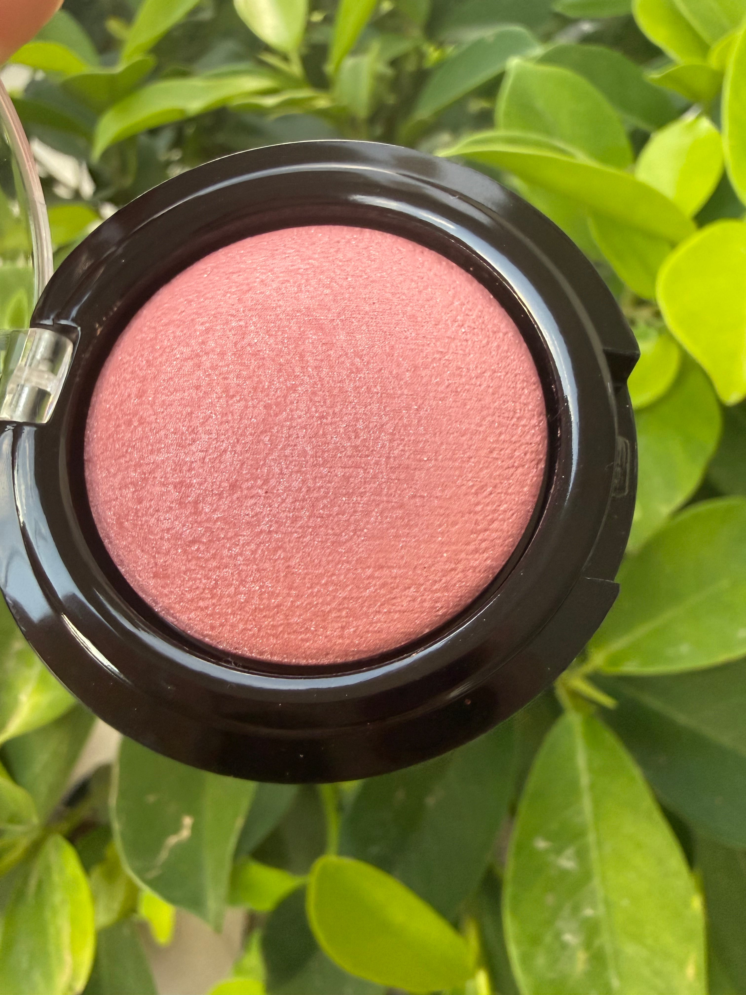 BH Cosmetics Bombshell Blush - Delightful