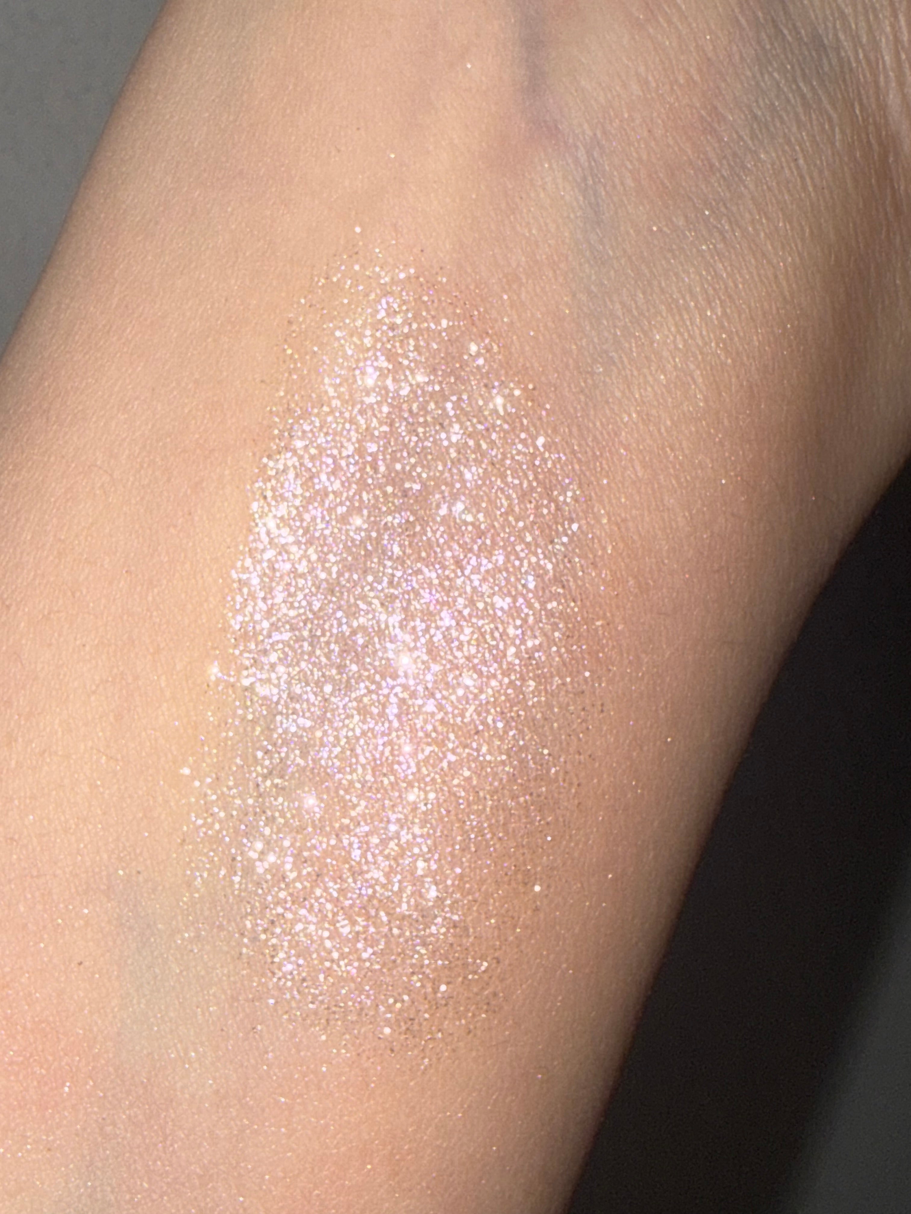 Kylie Loose Powder highlighter