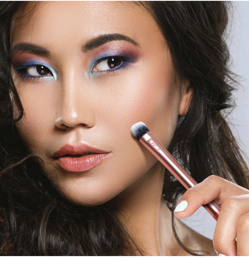 Real Techniques expert concealer brush RT 210