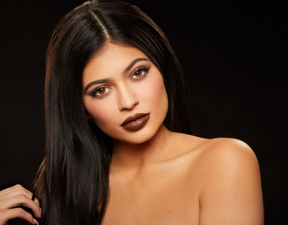 Kylie matte lip color - True Brown K