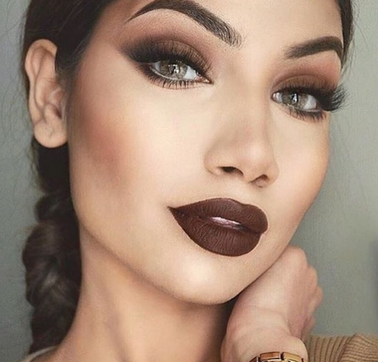 Kylie matte lip color - True Brown K