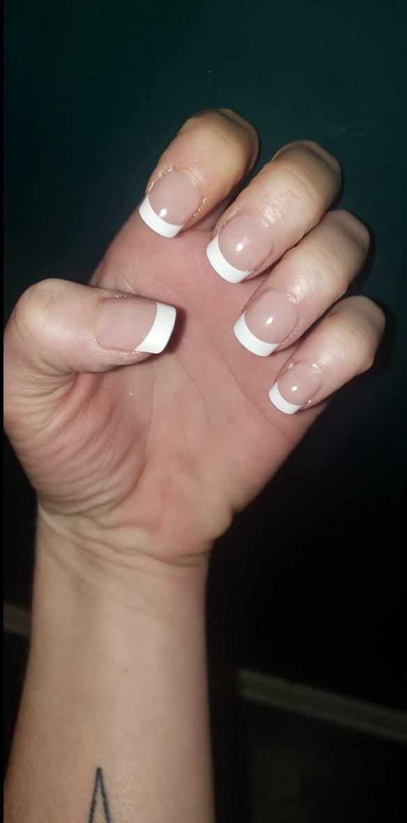 Kiss Salon Acrylic French 28 Nails (KSA11)