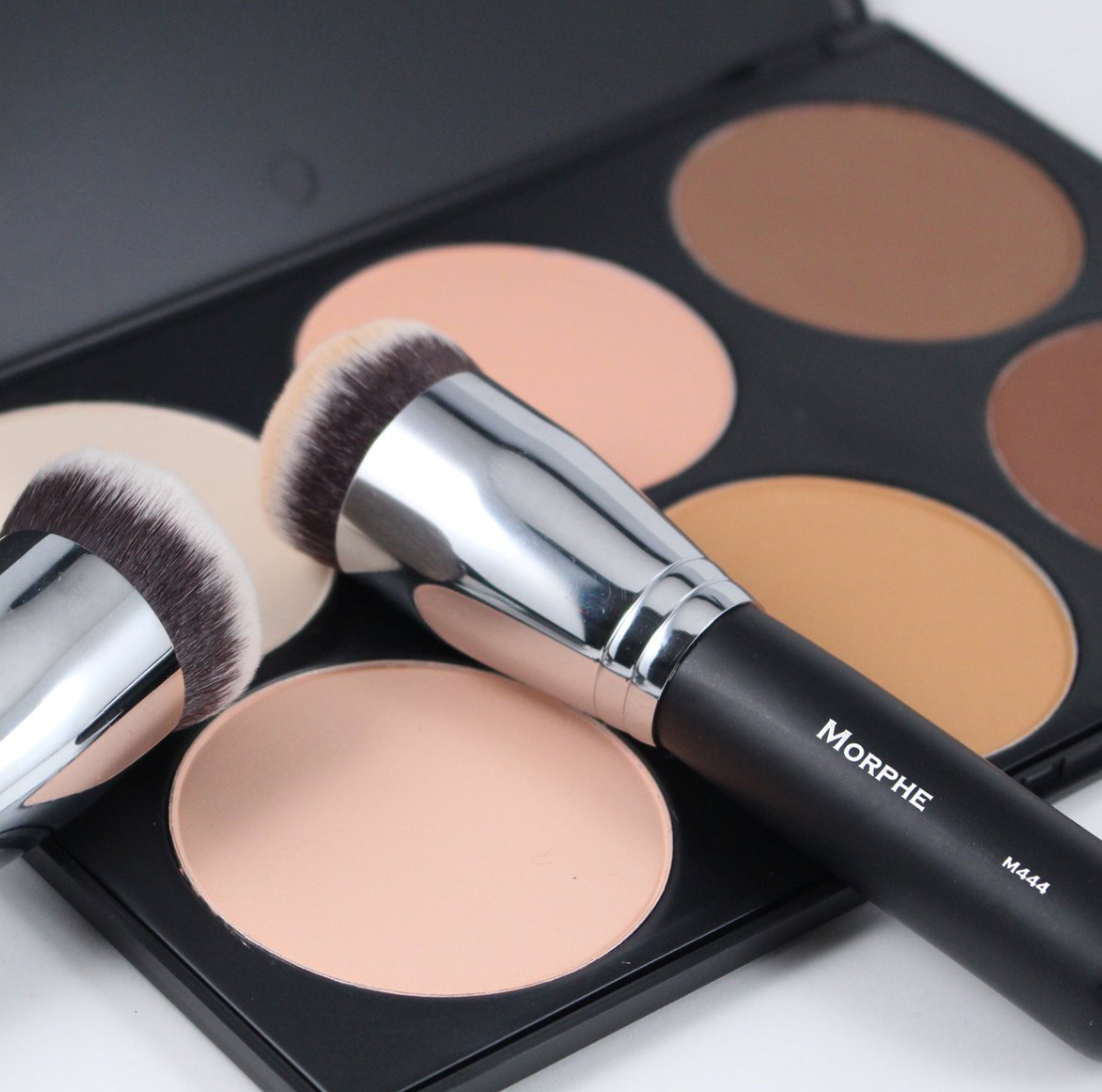 Morphe M444 - DEFINITION BUFFER FOUNDATION BRUSH