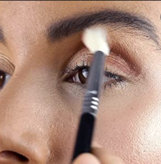 Sigma Beauty - E35 TAPERED BLENDING BRUSH - BLACK/CHROME