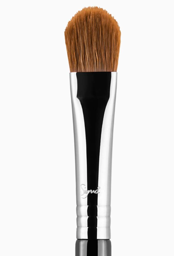 Sigma Beauty - E60 LARGE SHADER BRUSH - BLACK/CHROME