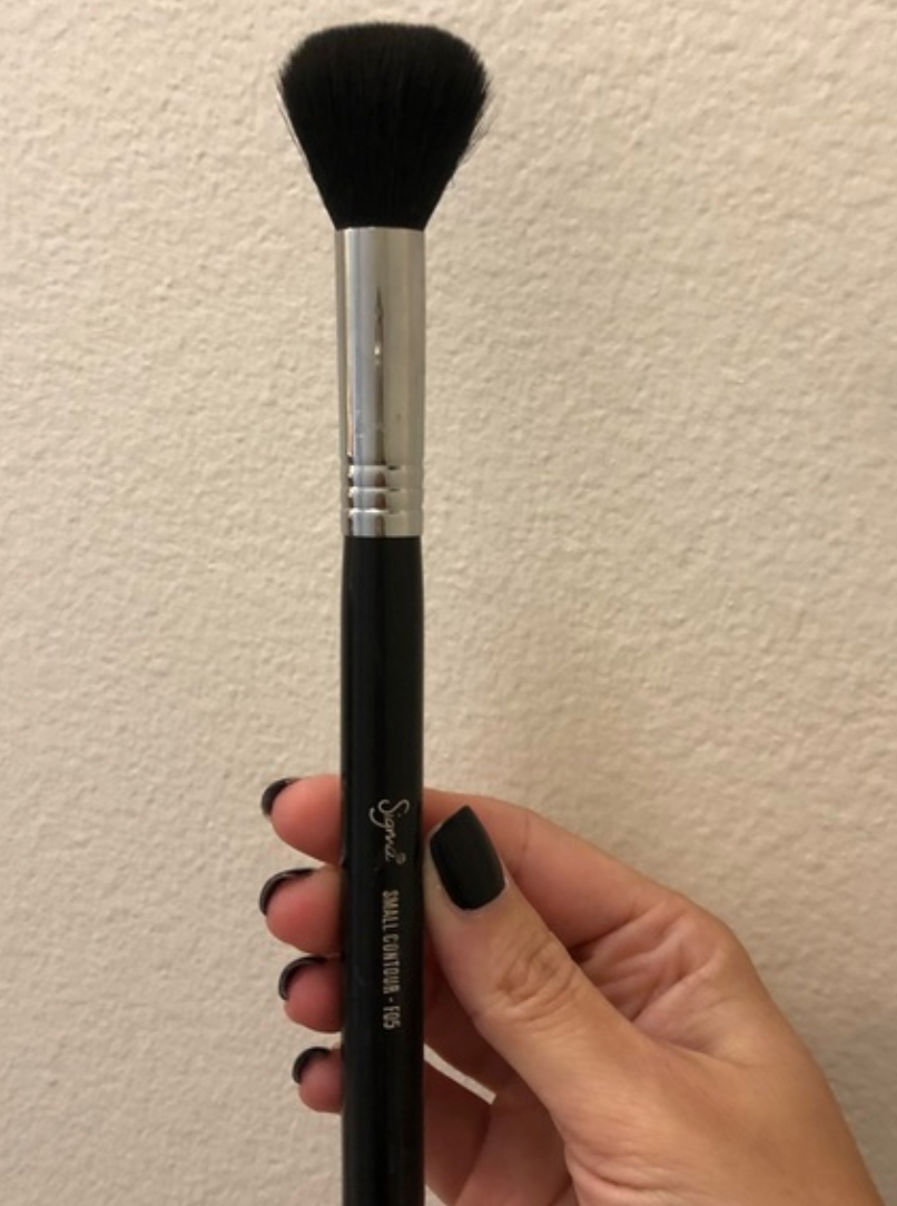 Sigma Beauty - F05 SMALL CONTOUR BRUSH – BLACK/CHROME