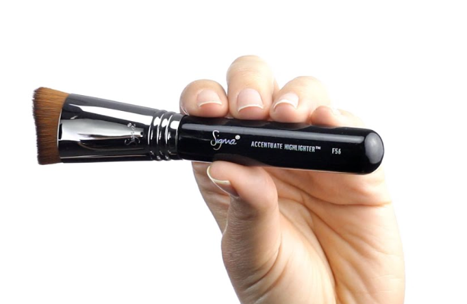 Sigma Beauty - F56 Accentuate Highlight™ brush