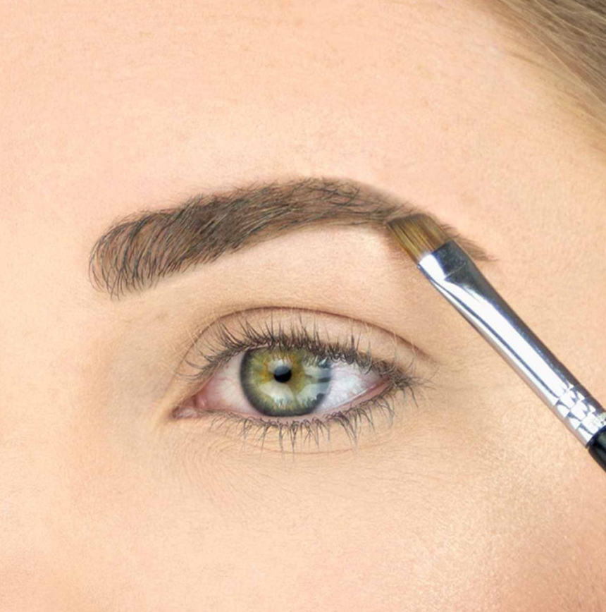 Sigma Beauty - E75 Angled Brow Brush