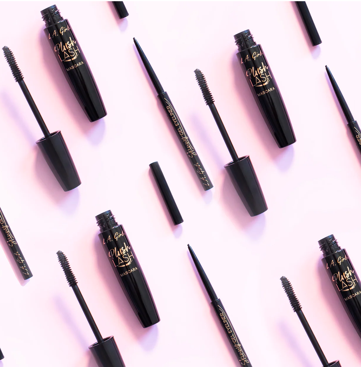 LA Girl - PLUSH LASH MASCARA GMS658