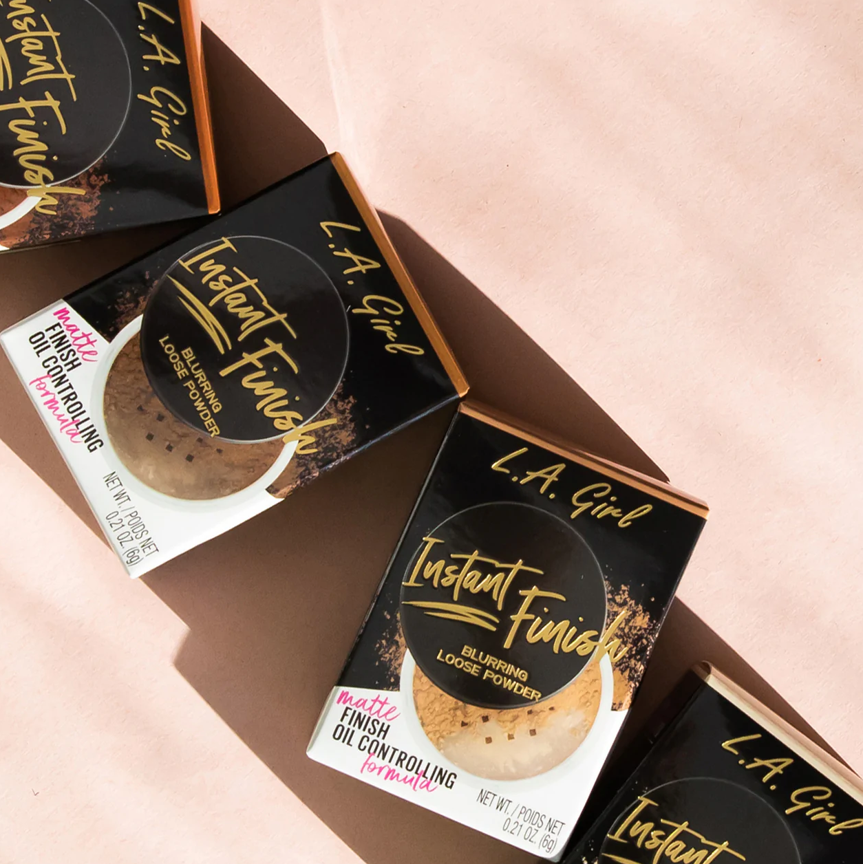 LA Girl - INSTANT FINISH BLURRING LOOSE POWDER