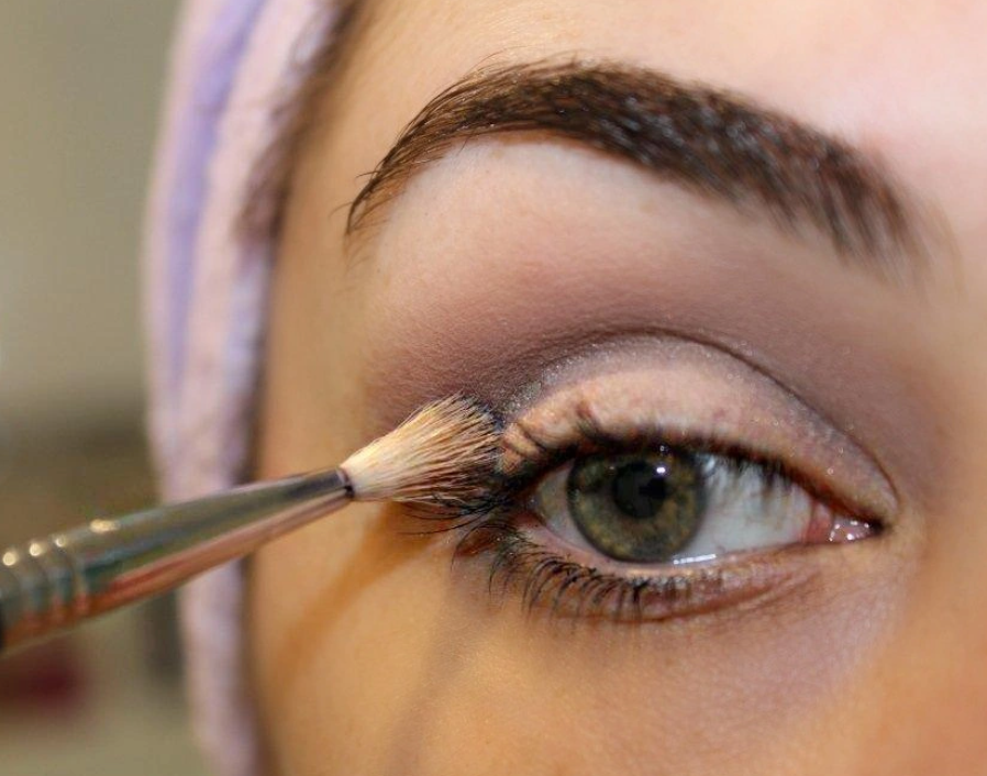 Sigma Beauty - E36 BLENDING BRUSH - BLACK/CHROME