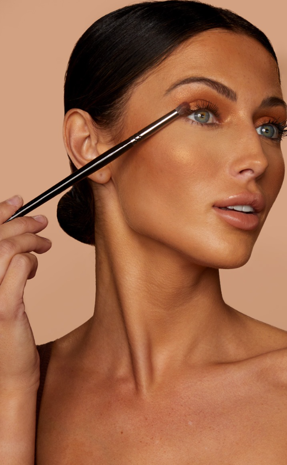 Morphe Brushes Elite Round Crease E18