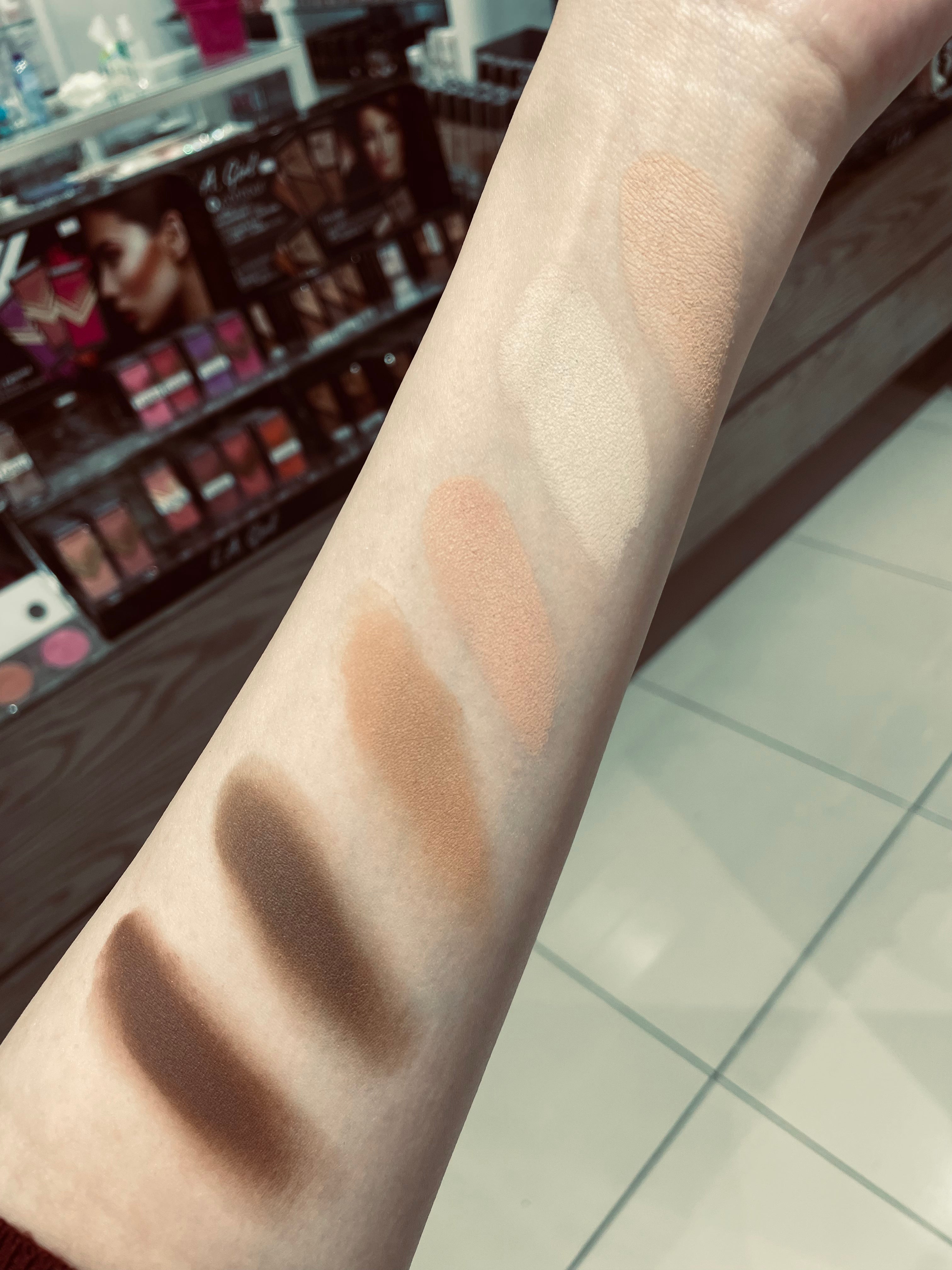 Morphe 06F powder contour palette