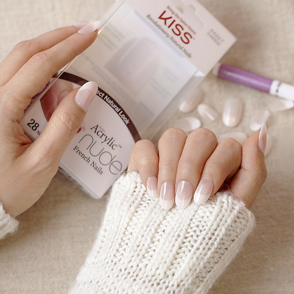KISS Salon Acrylic French Nude Nails KAN02 28 Nalis